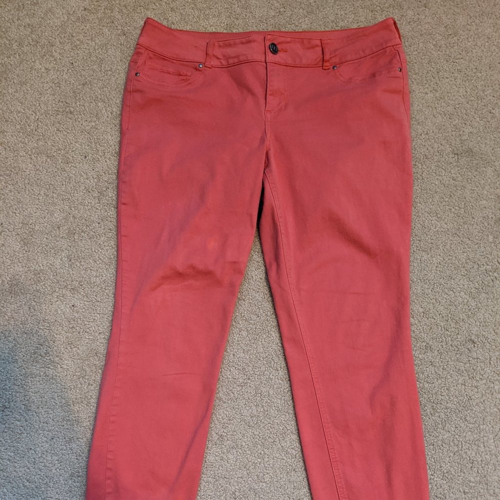 Maurices Jeggings Size L-R